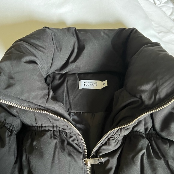 black puffer coat - Picture 3 of 3